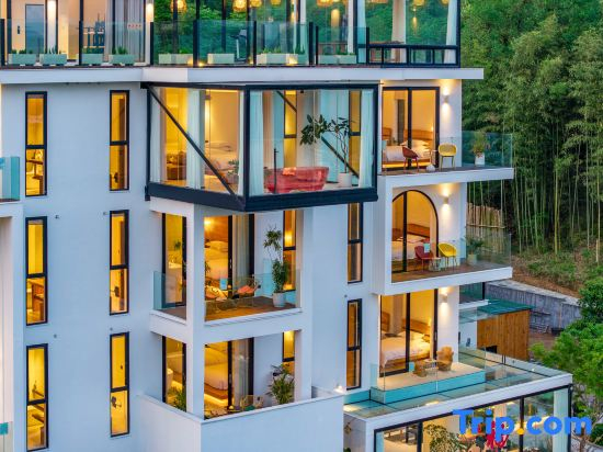 Yunfu Mountain Moon Light Luxury Resort Homestay (Tonglu OMG Heartbeat Paradise Store)