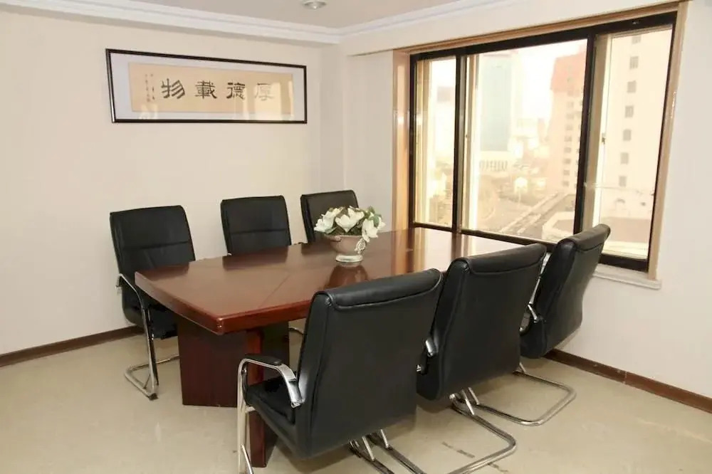 Qingdao Yahaige Hotel