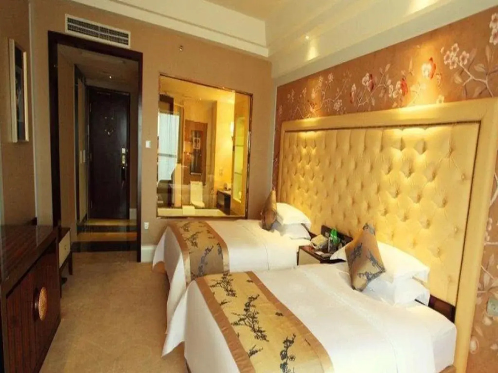 Fortune International Hotel