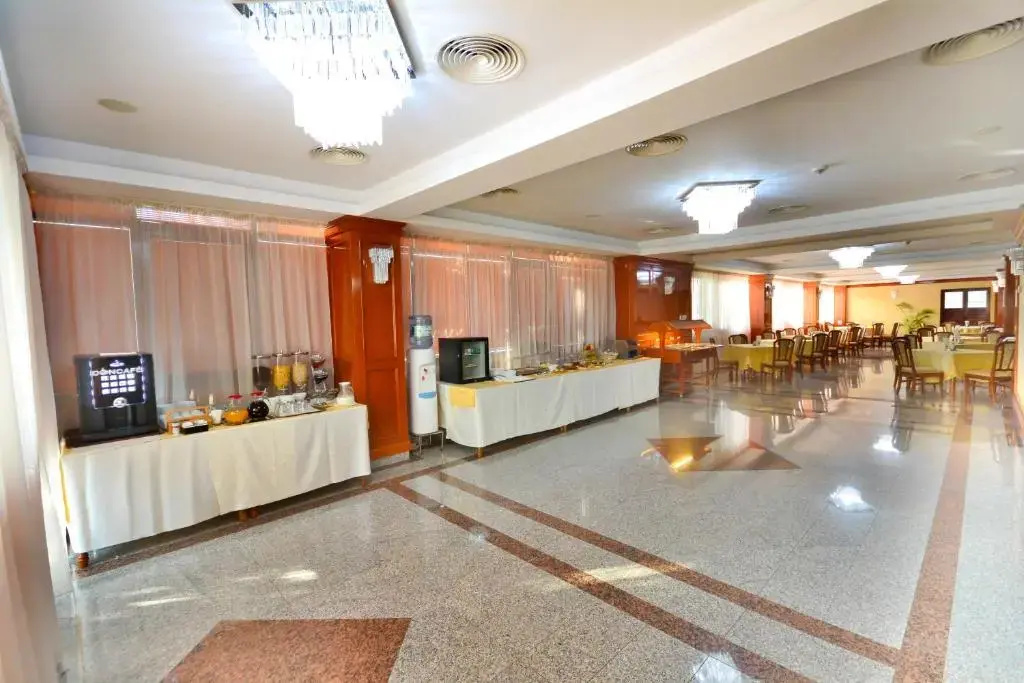 Hotel Emma Est