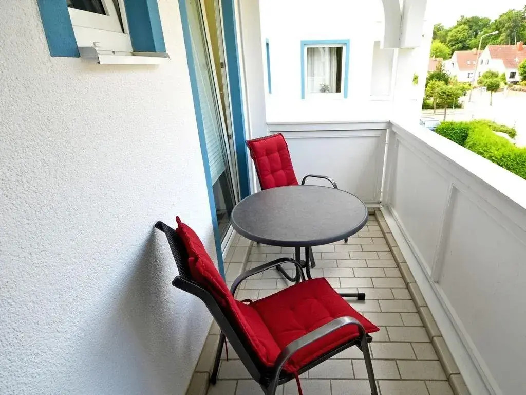 Haus Holstein - Ferienwohnung 15 mit Balkon
