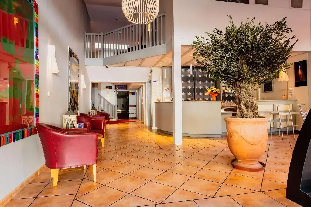 Brit Hotel Confort Nîmes Ouest - A9 sortie 25
