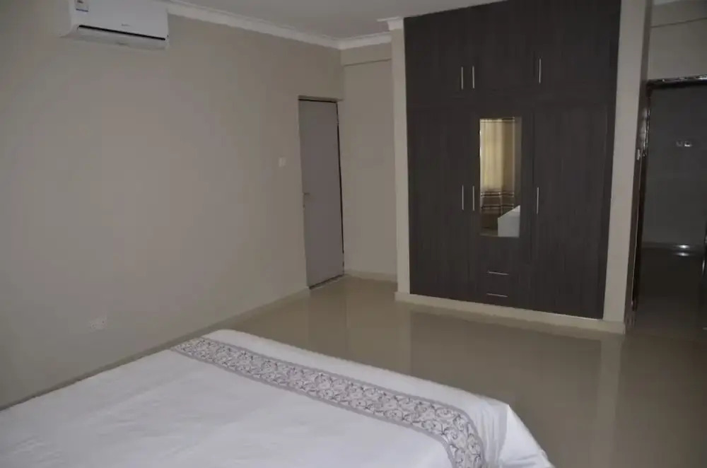 Hope's Apartments