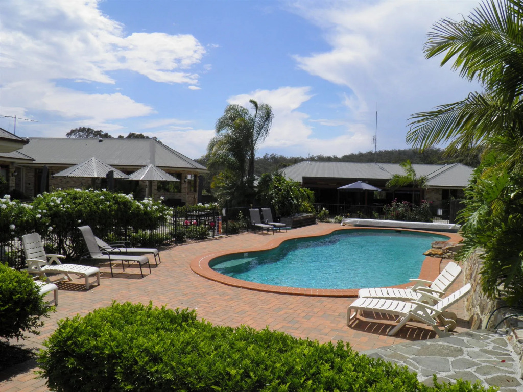 Robyns Nest Lakeside Resort