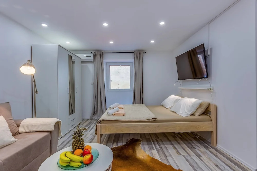Small, sweet & cosy apartments