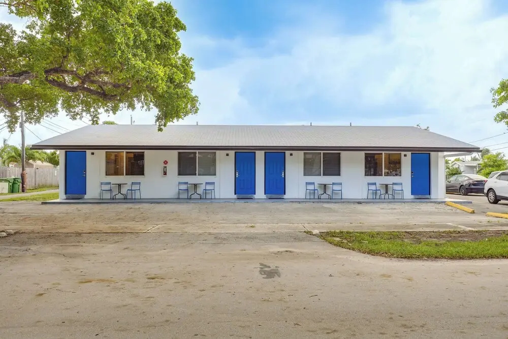 2 Mi to Dtwn Hollywood: Vibrant Pet-friendly Condo