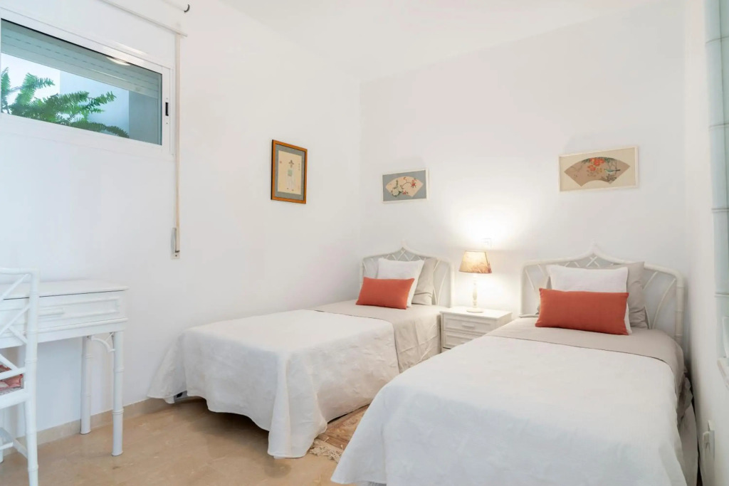 Apartamento en complejo residencial con piscina