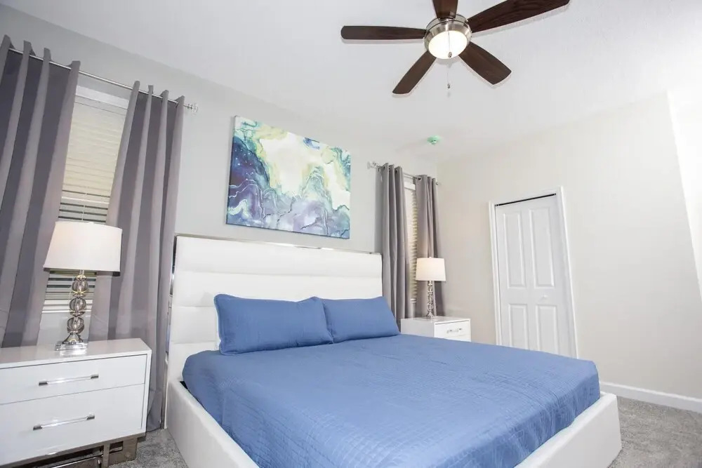 Fantastic Eight Bedrooms SF w Screened Pool at Storey Lake Resort 2887