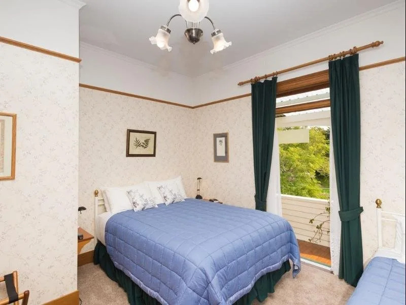 Sussex House Bed & Breakfast