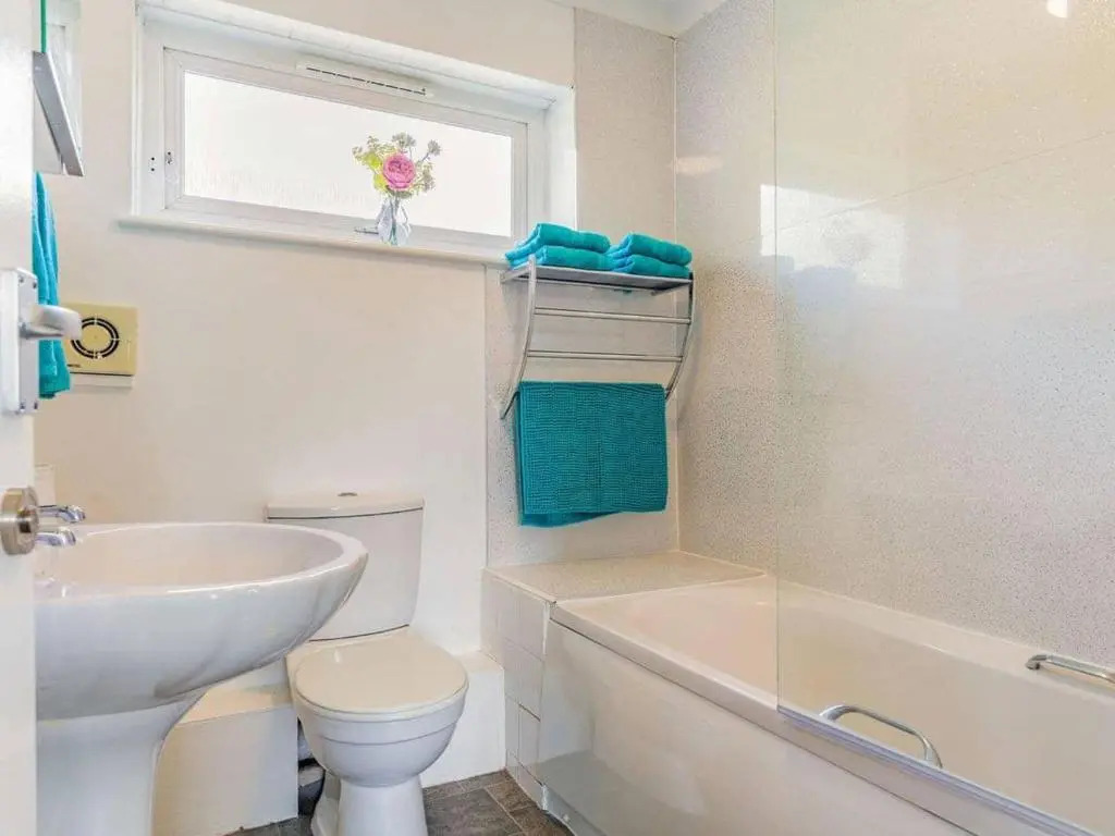 Lovely Apartment 2 King & 2 Single Beds