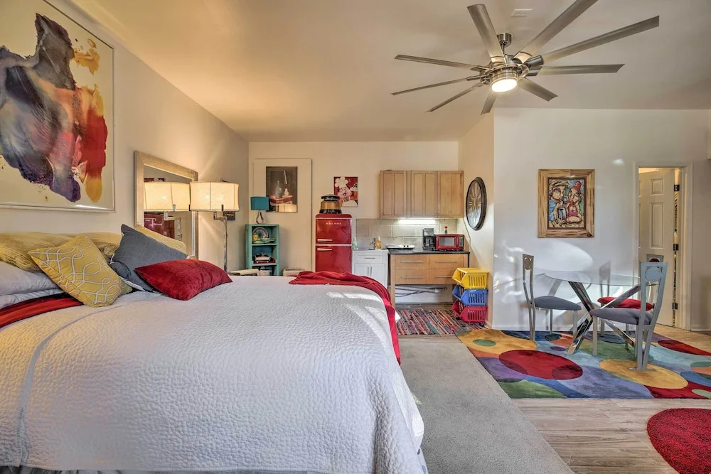 8 Mi to Stone Mountain Park: Lithonia Studio!