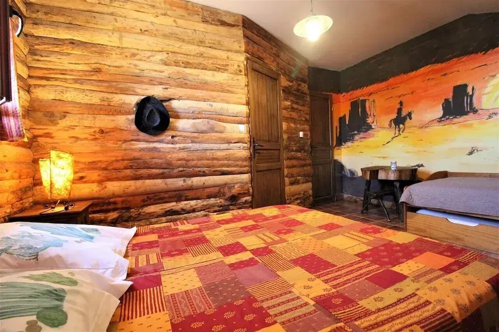 LES CHAMBRES DE LOUEST