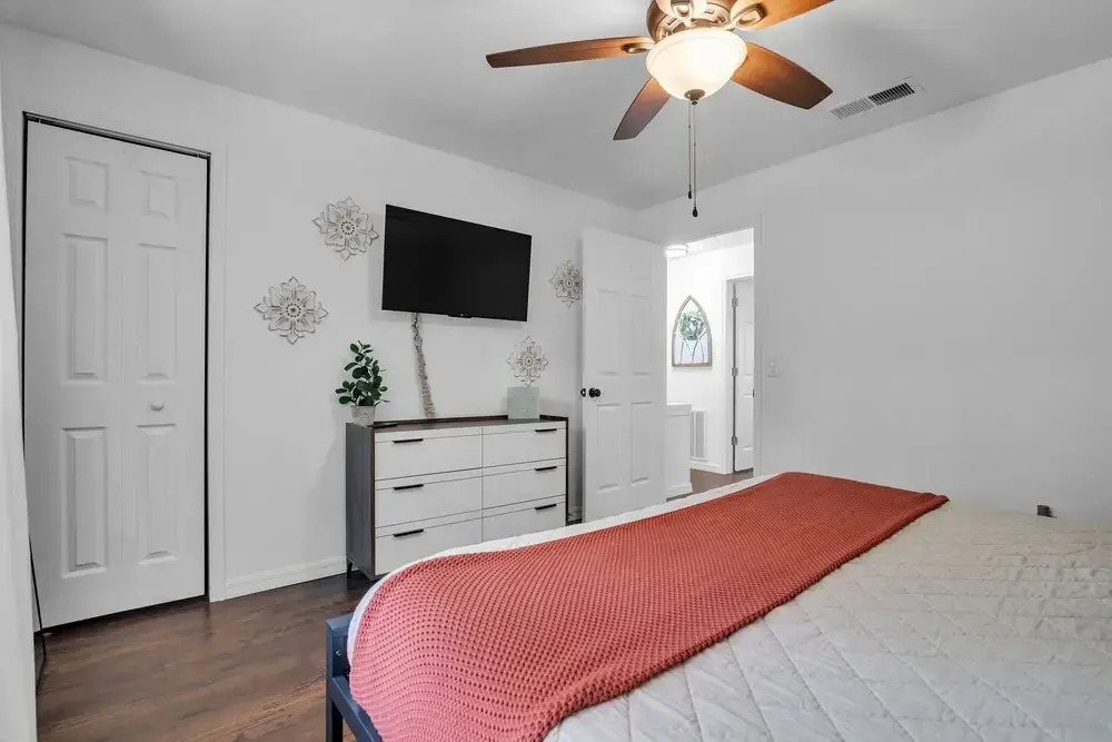 Be Our Guest - Cozy Townhome Near Downtown Ocala 2 Bedroom Townhouse