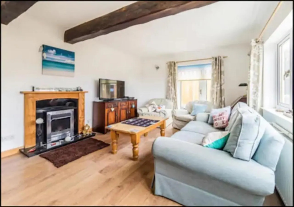 Cozy Cromer Cottage