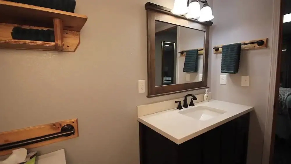 Nyes 1880 Suites