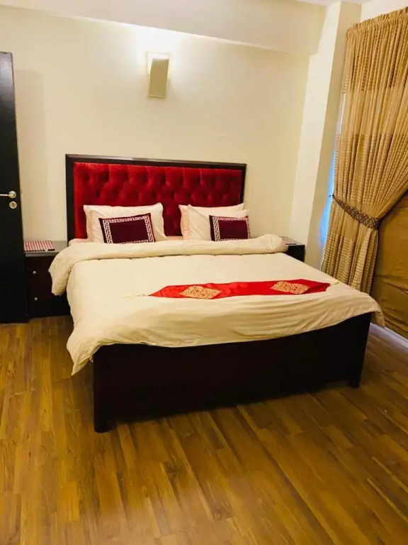 Royal Two Bed Luxury Apartment Gulberg