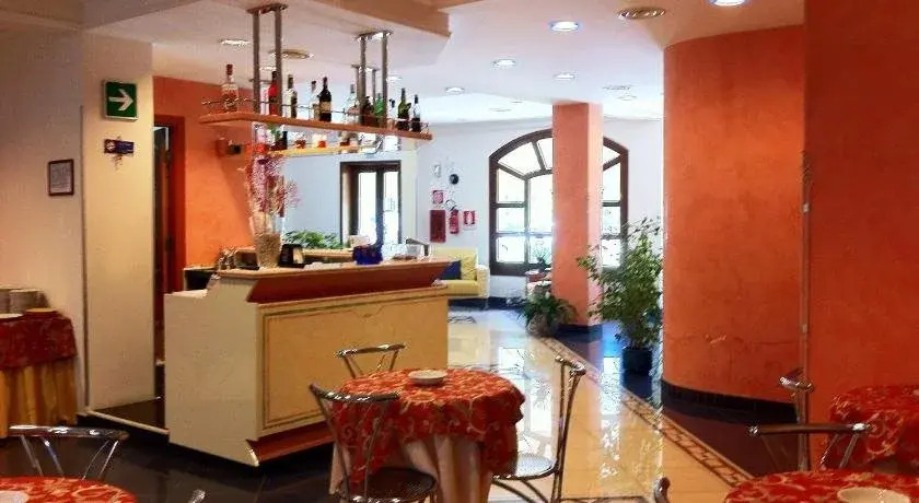 Helios Hotel
