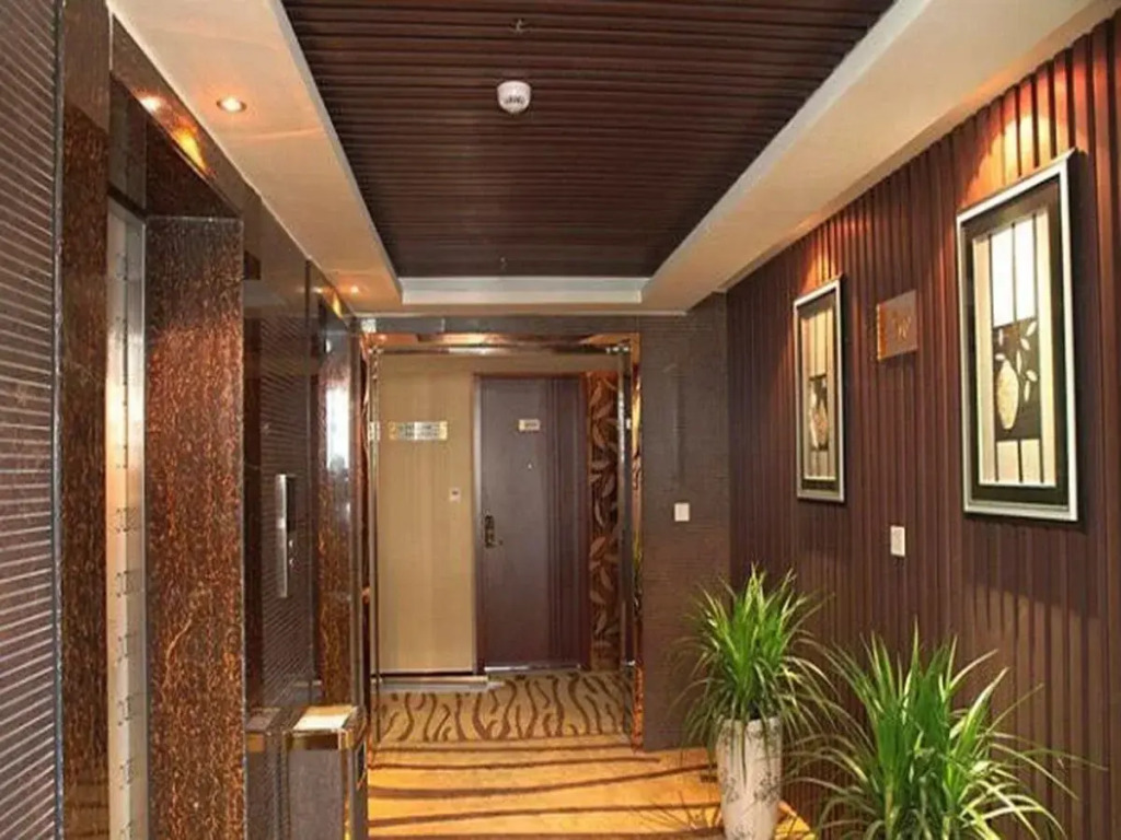 Ginza Business Hotel Yiwu