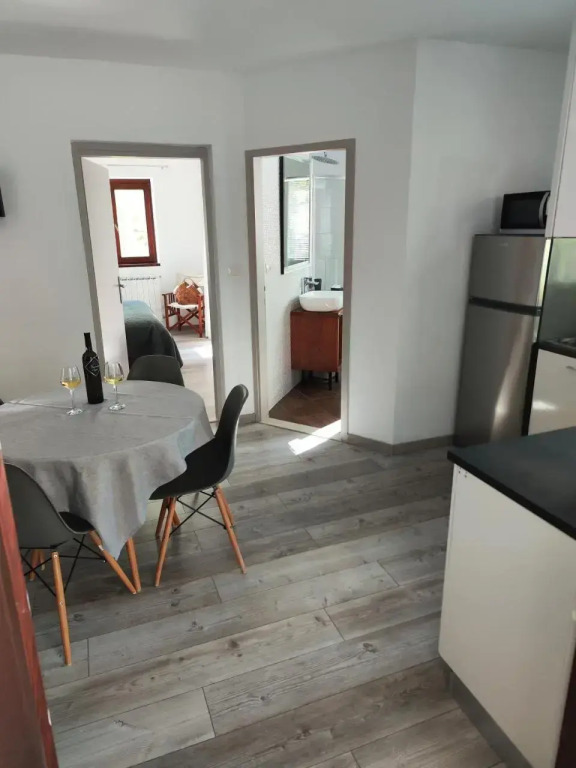 2-room apartment 30 m2 on 1st floor - INH 29179