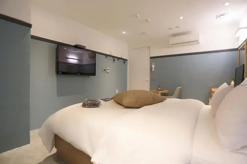 Hotel Yaja Hwajeong Station