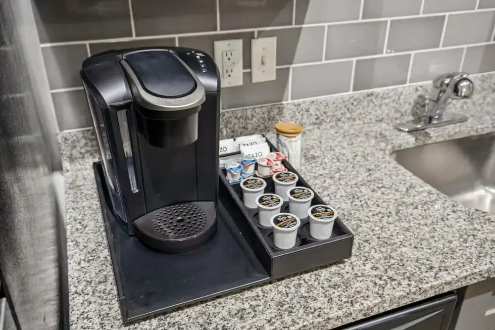 CozySuites Music Row Charming 1BR free parking 49