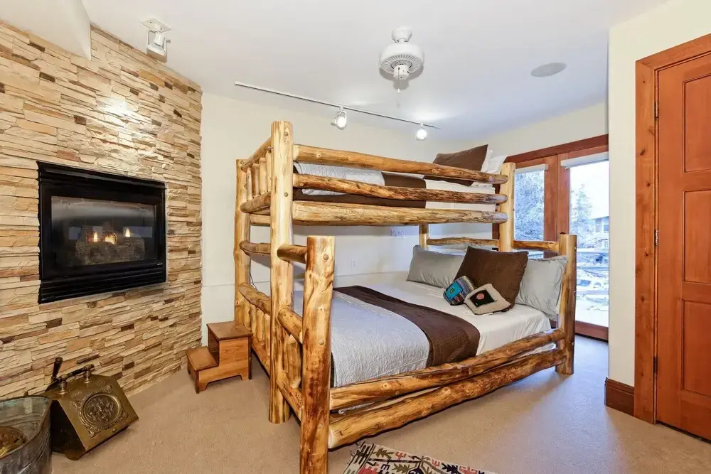 Wonderful 2BR 1,5BA at the base of Aspen Mountain