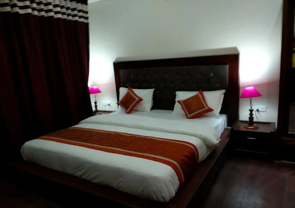 Hotel Grand Willow
