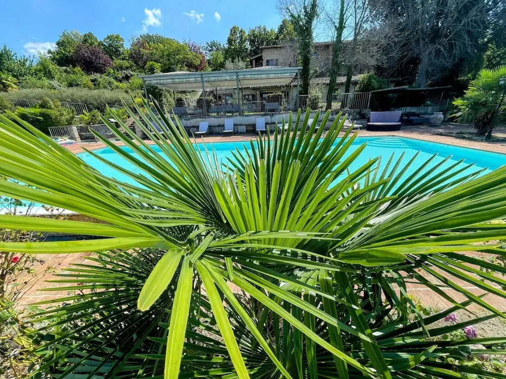 Apt 4 - Forget all Your Troubles - Relax in Paradise ! Air Con, Wifi! Sleeps 4