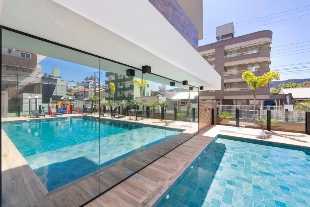 Terrazzo 401A - Apartamento 02 suítes - Acomoda até 05 pessoas - À poucos metros da praia de Bombas