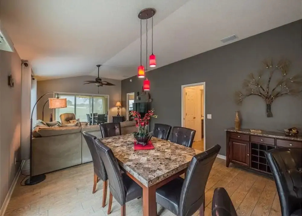 Vestridge Ave 3490 by White Pelican VR