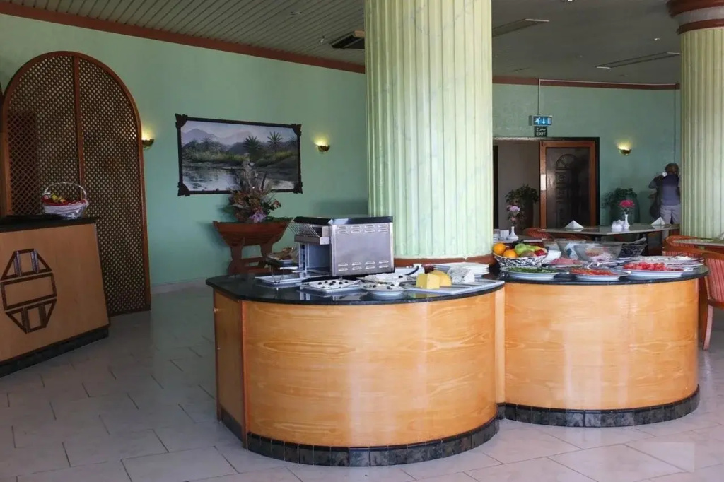 Resort Sur Beach Holiday