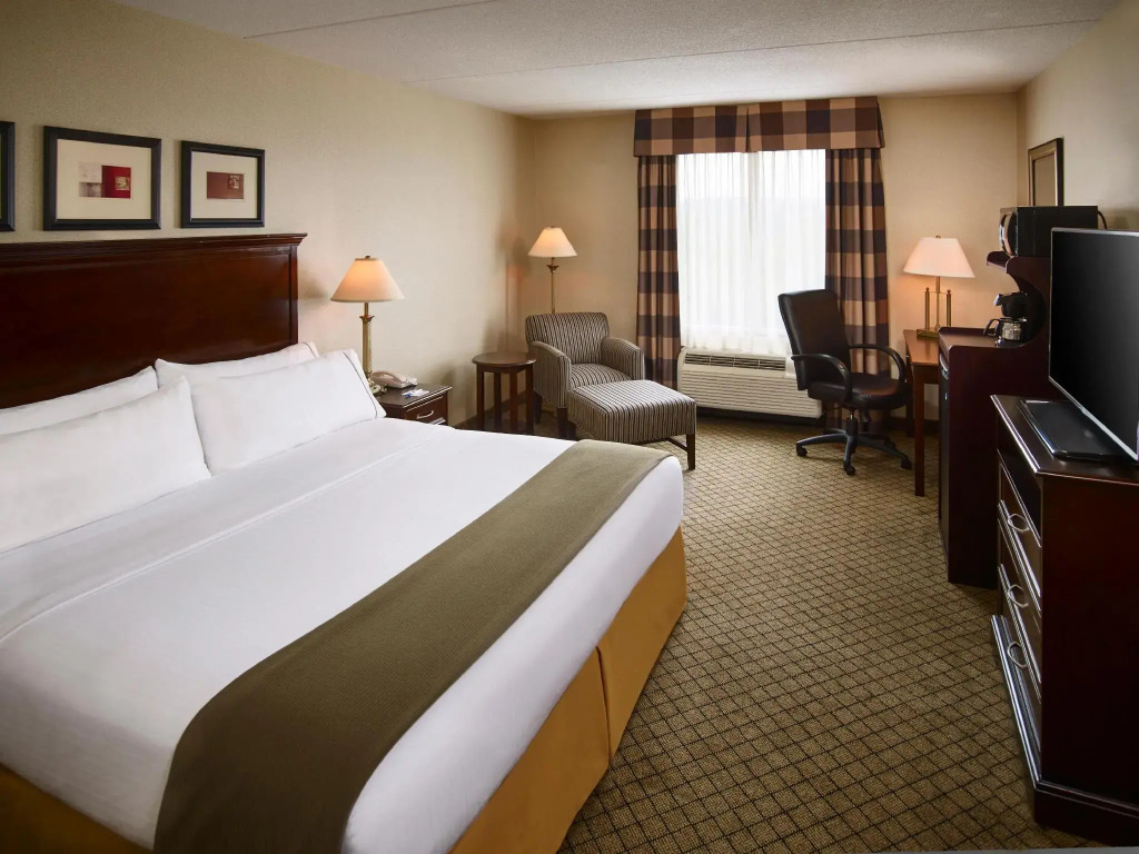 Holiday Inn Express & Suites Huntsville by IHG