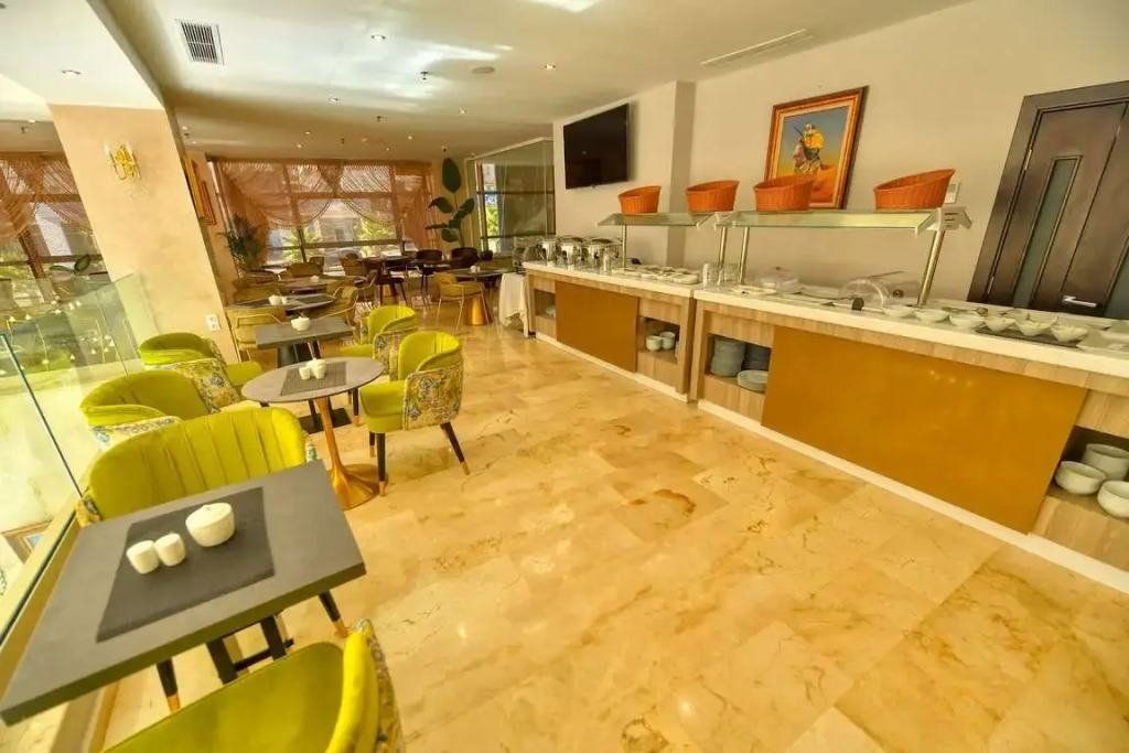 Mf Hotel Oran