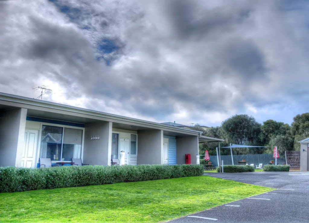 Sorrento Beach Motel