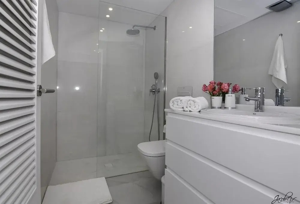 Port Oasis Golden Mile Apartment