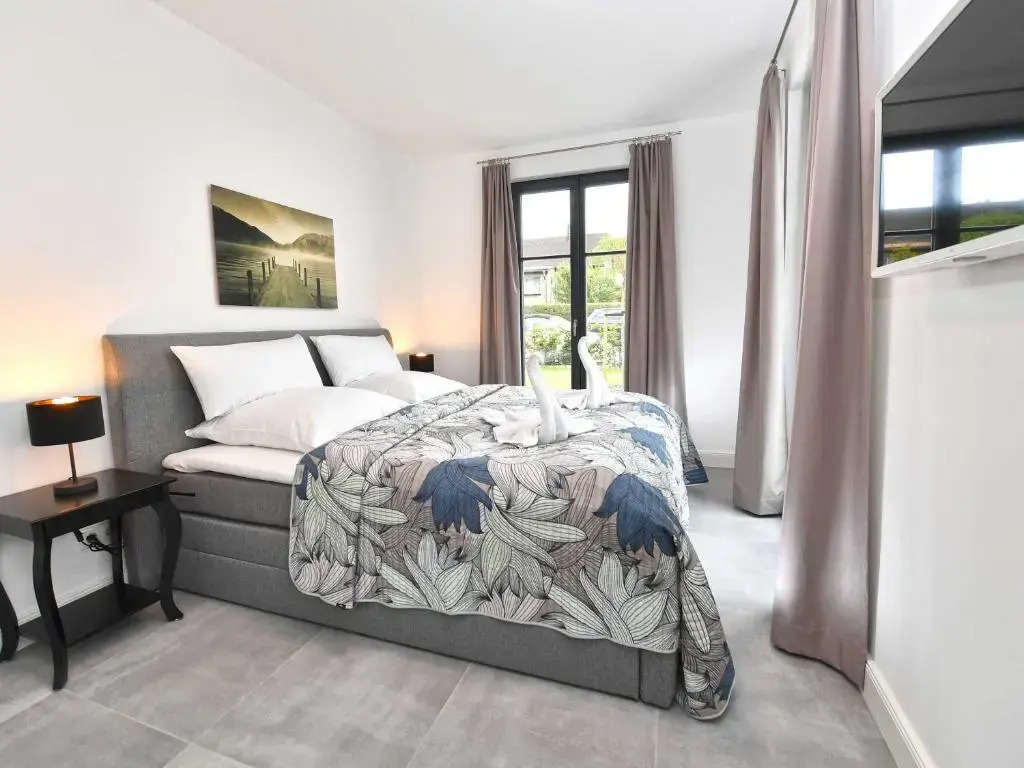 Villa LEVANTE in Binz - Gartenwohnung mit Kamin, Sauna, Terrasse