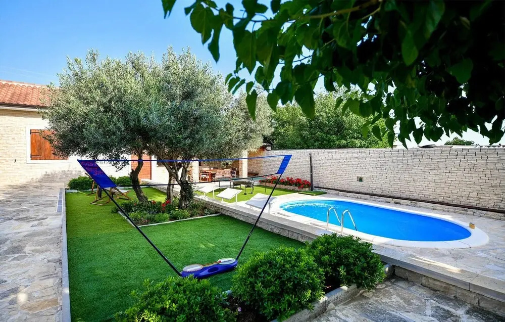 Awesome Home in Lisicic With 3 Bedrooms, Wifi and Sauna