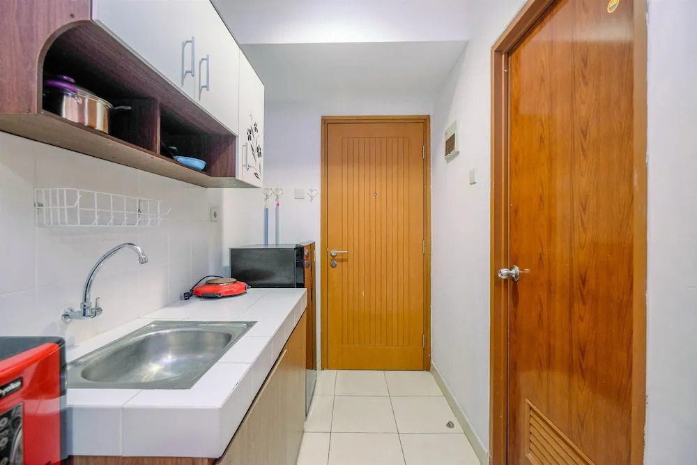 Classic Furnished Studio Apartment Cinere Bellevue Suites By Travelio