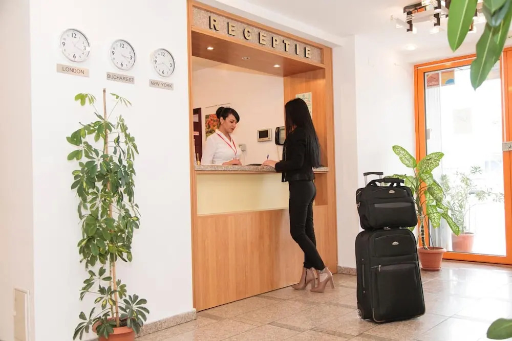 Plus Hotel