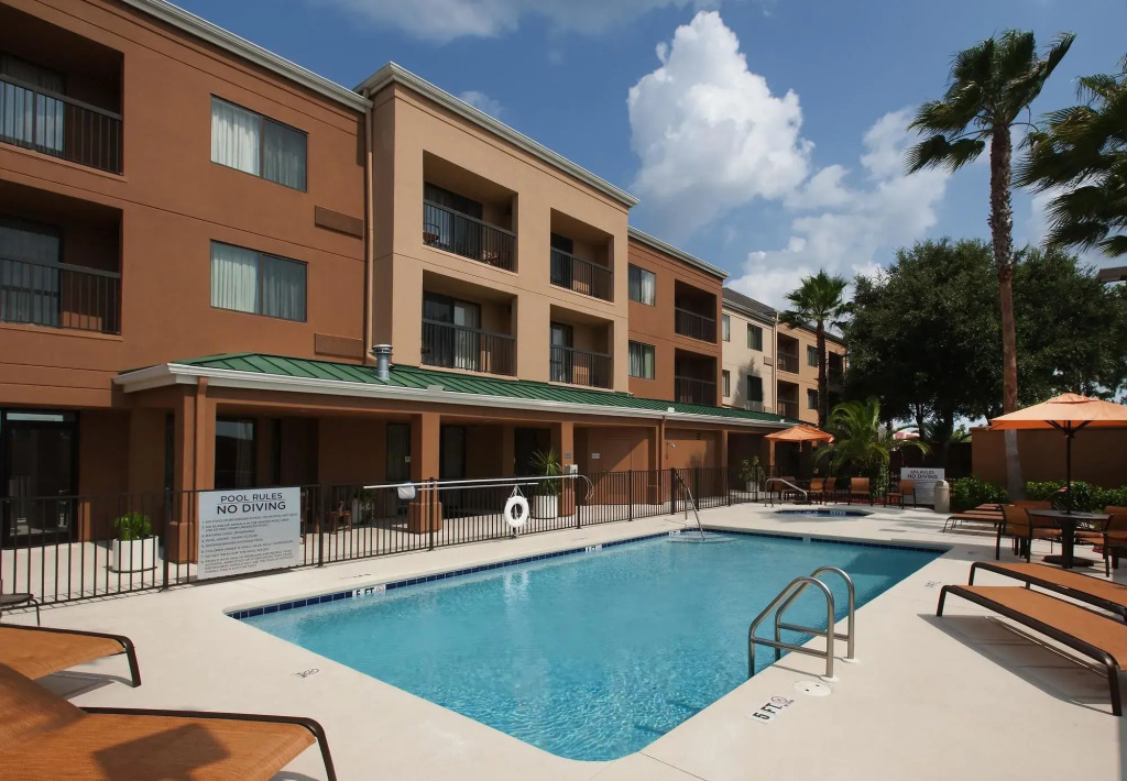 Courtyard by Marriott Lakeland