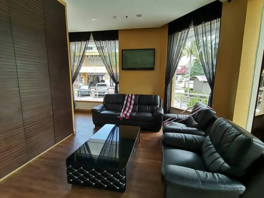 GRAND EASTERN HOTEL SDN BHD
