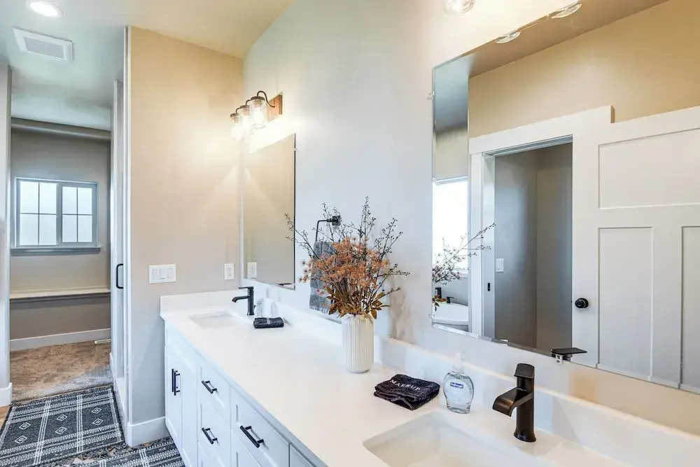 1 Mi to Pools: Chic Lava Hot Springs Home