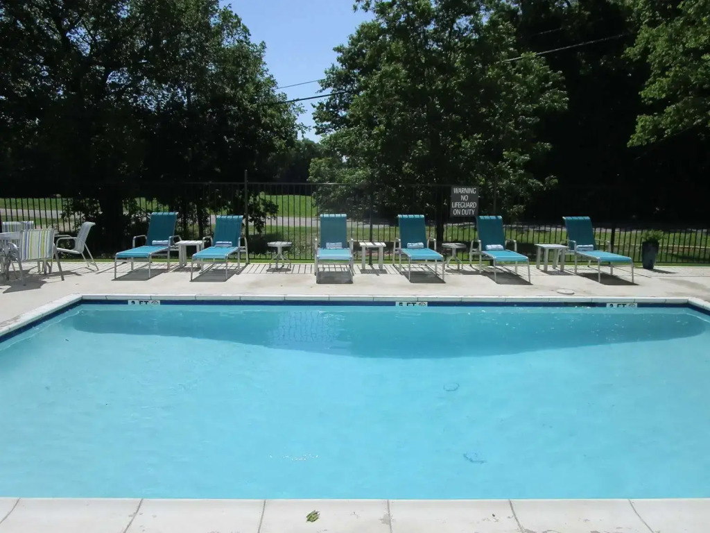 Reddy Hotel Bonham