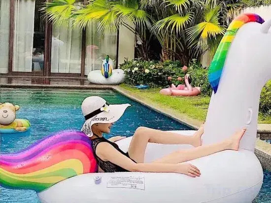 Sister Sister Holiday Villa