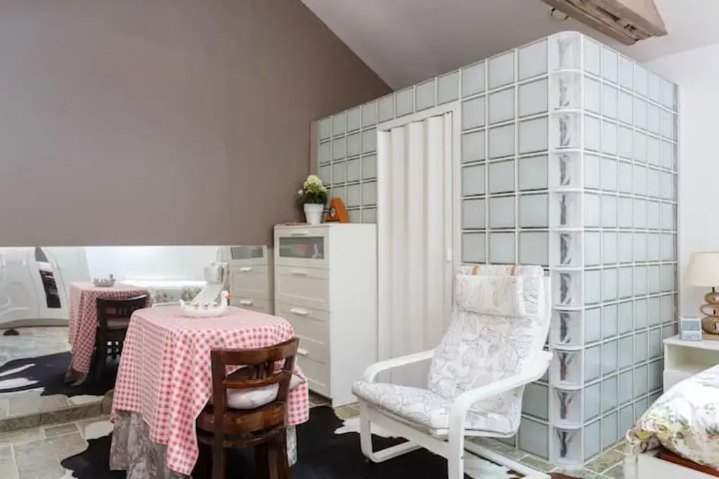 Studio avec jardin clos et wifi a Ville d'Avray a 1 km des pistes