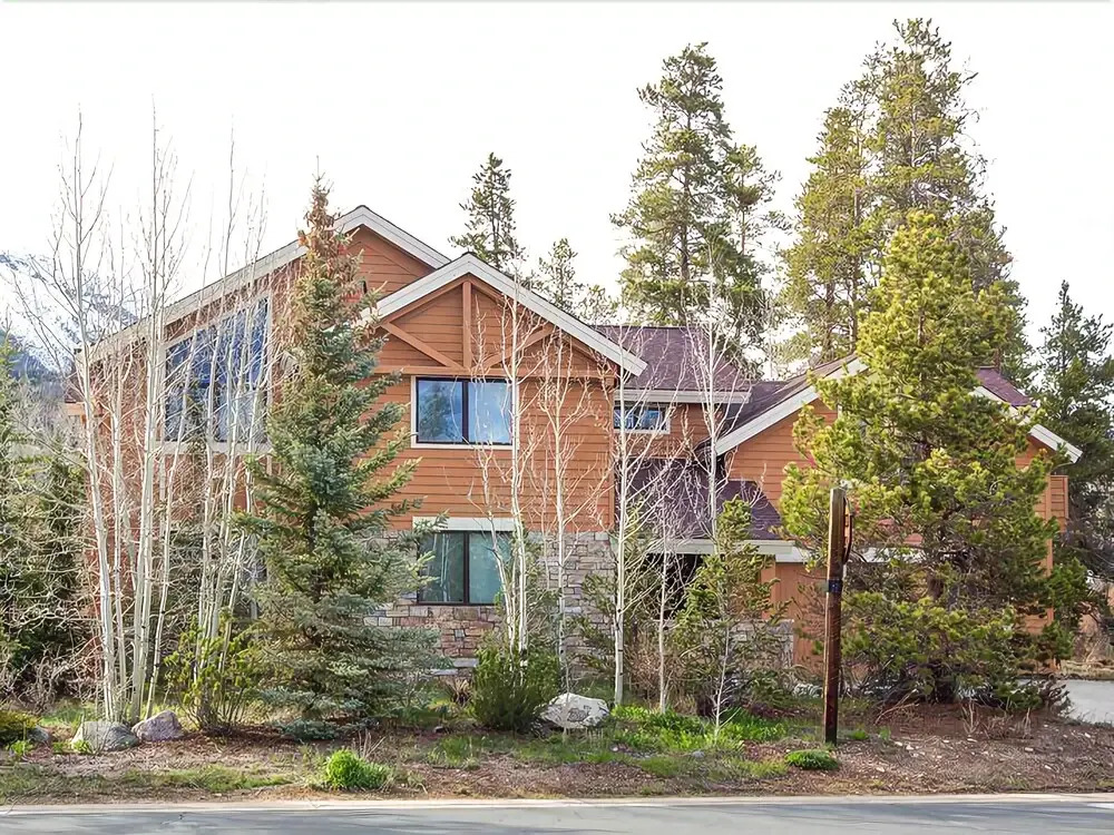 Western Lodge Style Home in Frisco by RedAwning
