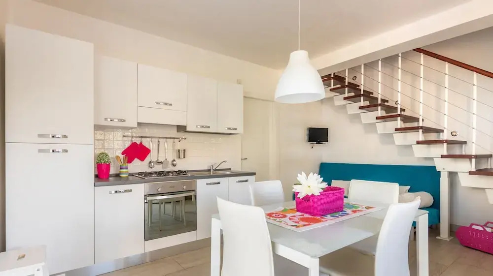 Dolce Mare, Villas