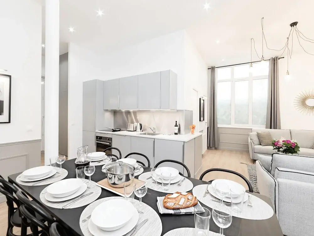 LUX 3 & 4 BDR Montmartre I by Livinparis