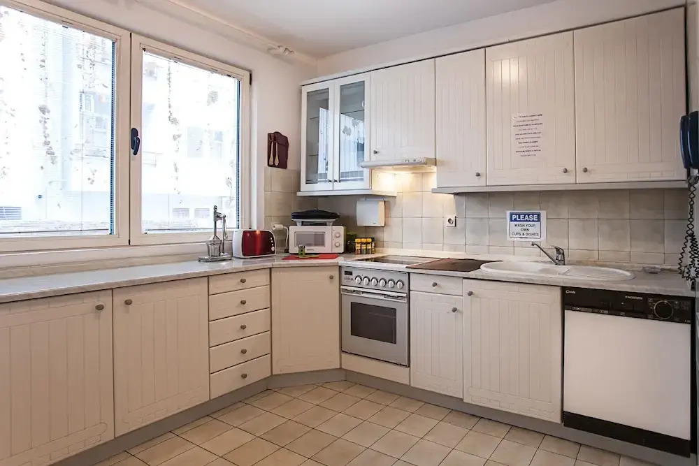 Urban Hostel & Apartments