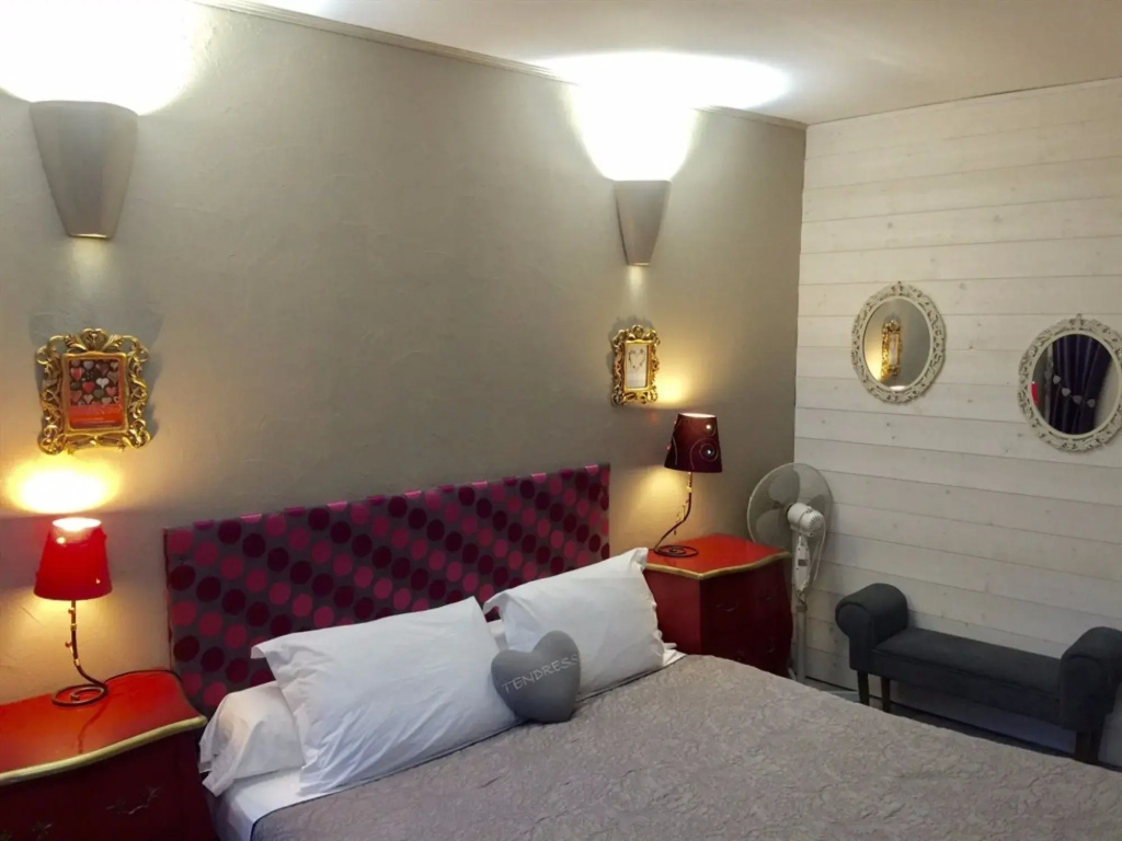 La Clef des Songes - Maison dHôtes au Calme, au Coeur de Sarlat, 2 minutes à pied de la Cité Médiévale - Climatisation - Petits Déjeuners fait Maison - Parking gratuit - Option Spa et Massages - Piscine de Saison à 400m